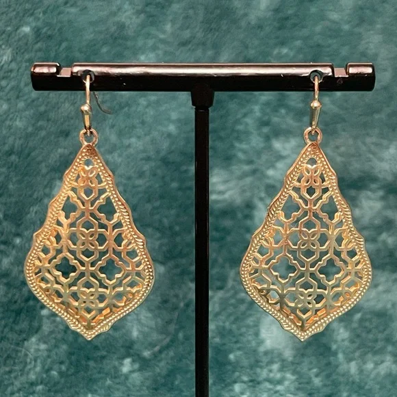 Kendra Scott Addie Drop Earrings in Gold Filigree - Picture 3 of 7